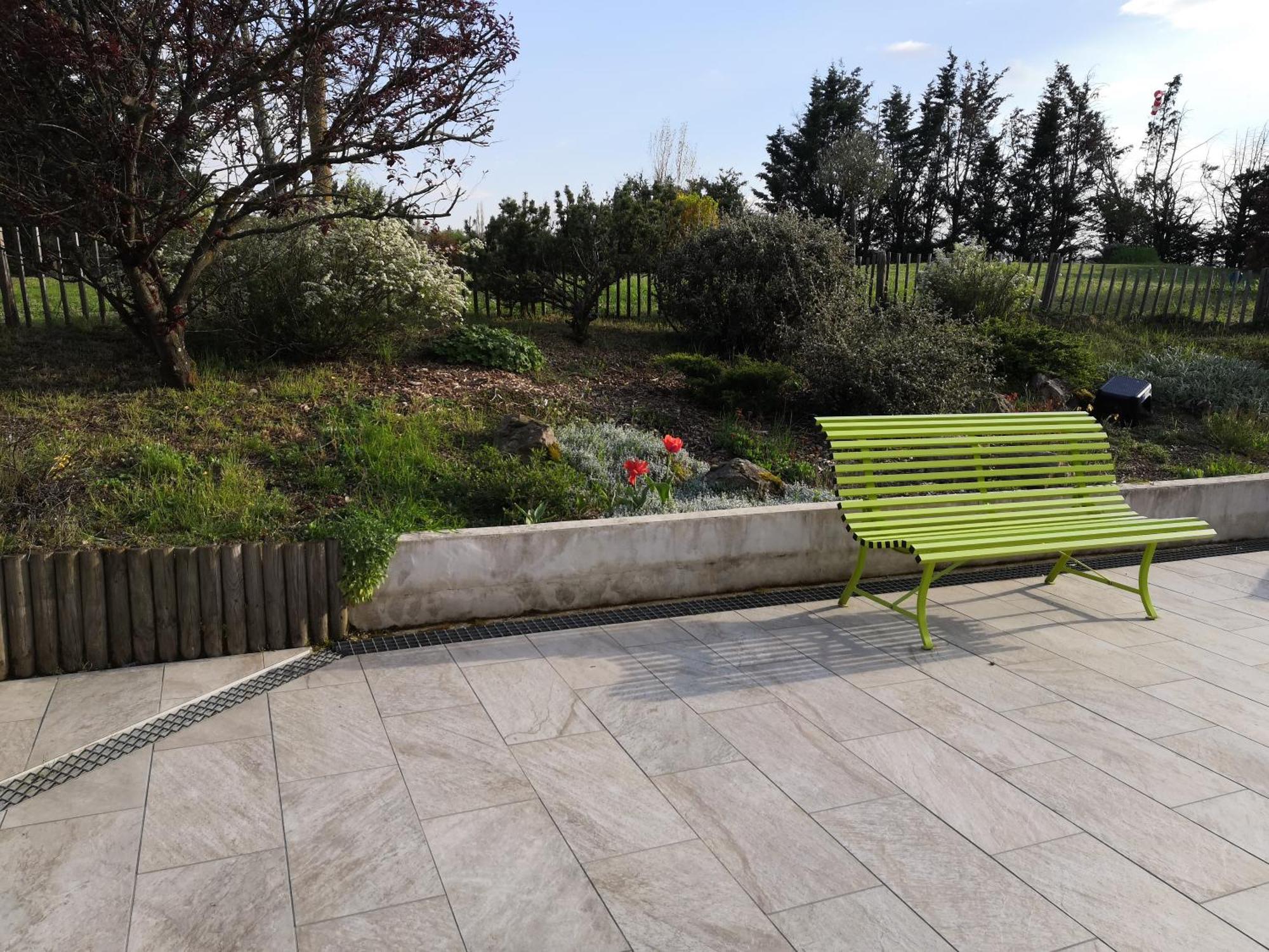 Chambre Avec Entree Independante Dans Un Ecrin De Verdure Dommartin  المظهر الخارجي الصورة